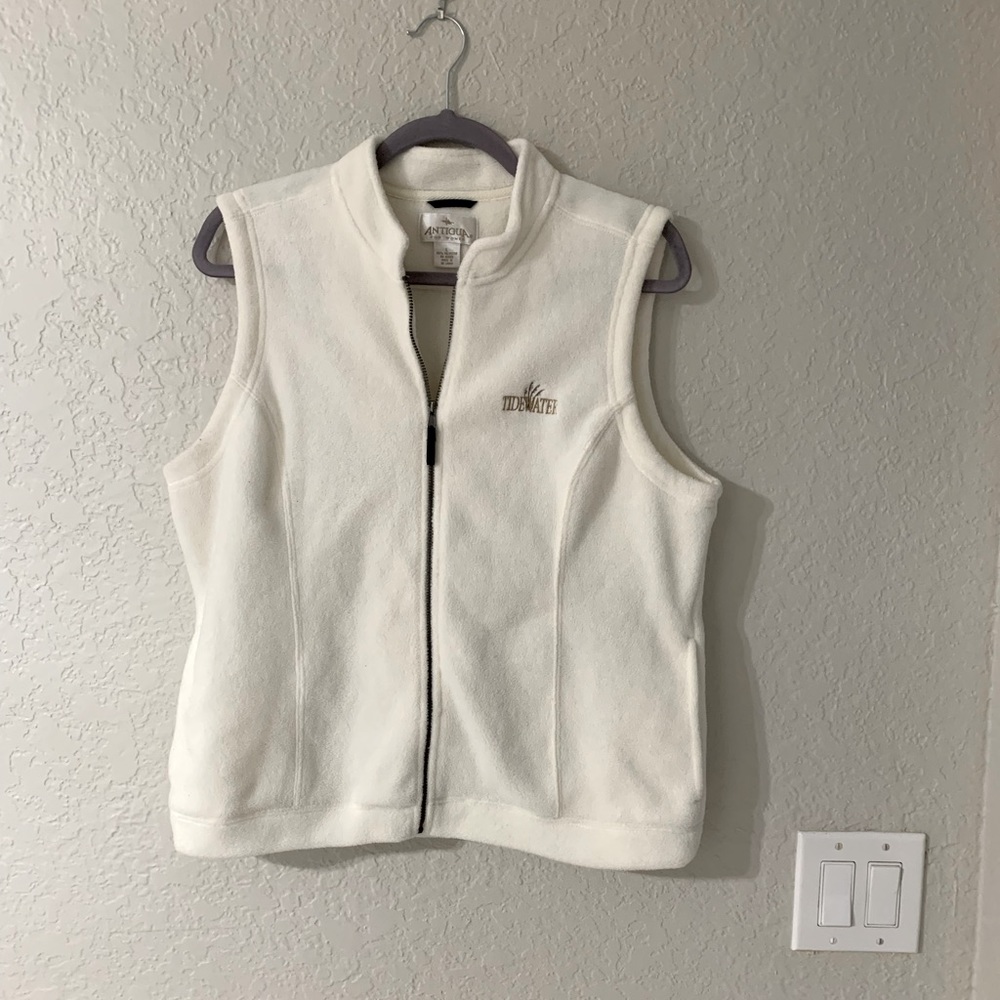 Antigua off white fleece